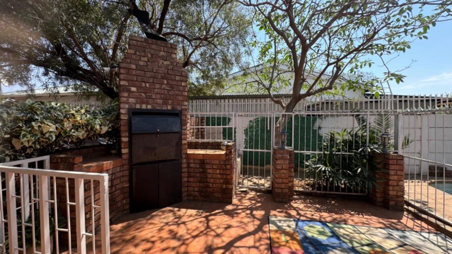 2 Bedroom Property for Sale in Diamant Park Northern Cape